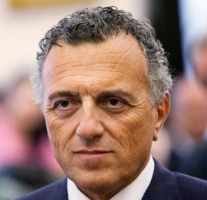 1279898886645_foto_luciano_serra