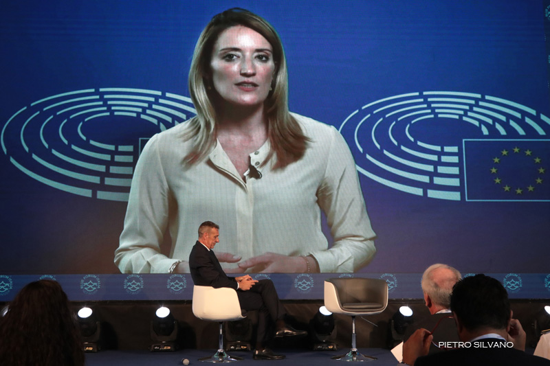 Economia del Mare – Summit Blue Forum Italia Network : La presidente del Parlamento Europeo, Roberta Metsola, riconosce pubblicamente la valenza del progetto promosso dal presidente Giovanni Acampora e sposa i principi contenuti nel ‘Manifesto Blue’