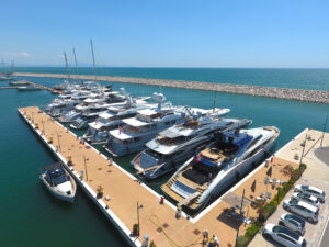 2.438 maxi yacht hanno navigato per il Mediterraneo quest’estate, 1.364 in Italia