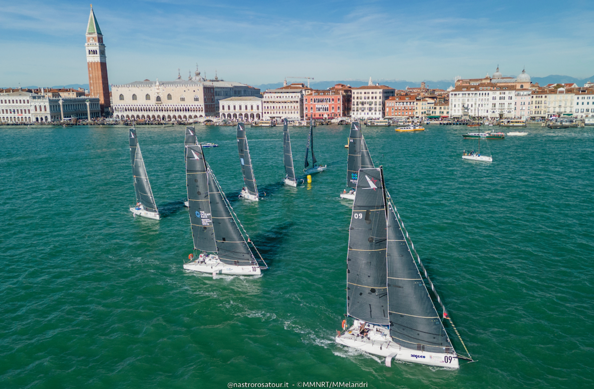 MARINA MILITARE: NASTRO ROSA VELOCE, DA VENEZIA A GENOVA NO STOP: PARTITA LA SECONDA EDIZIONE DELLA REGATA PIU’ LUNGA DEL MEDITERRANEO.