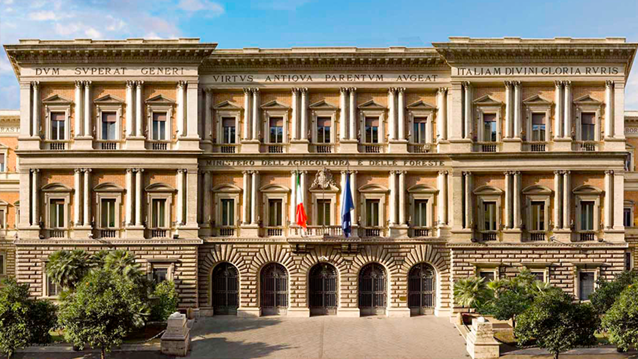 Ministro  Francesco Lollobrigida : “la Direzione generale della pesca ha riaperto, su mia indicazione, la pesca del gambero rosso”