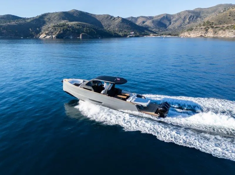 Maxim Yachts