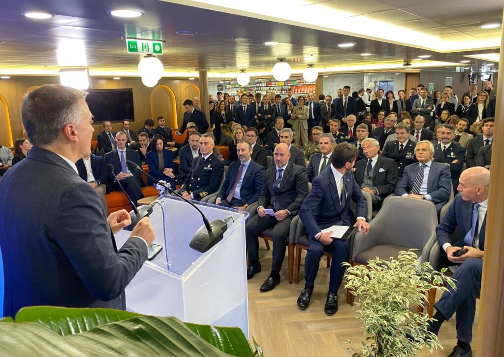 Primo rifornimento GNL
